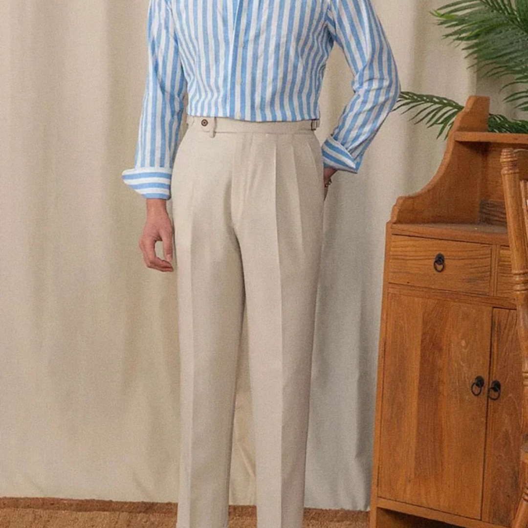 Klassisches HerrenhemdKlassisches Herrenhemd