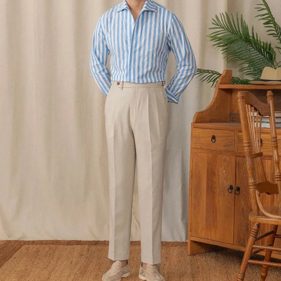 Klassisches HerrenhemdKlassisches Herrenhemd